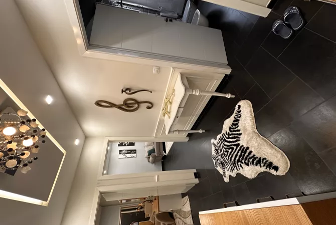 Shtepi ne shitje Apartament ne Tirane, 2+1, Mobilimi E mobiluar, Pagesa 140,000  Euro.