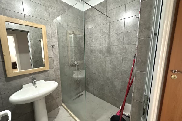 Appartamento in affitto a Tirana 1+1, Arredato