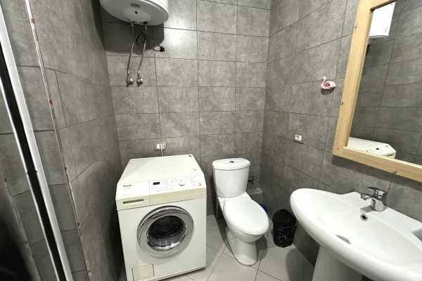 Appartamento in affitto a Tirana 1+1, Arredato