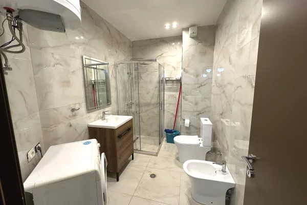 Appartamento in affitto a Tirana 2+1, Arredato