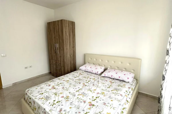 Shtepi me qera 2+1 ne Tirane - 500 Euro