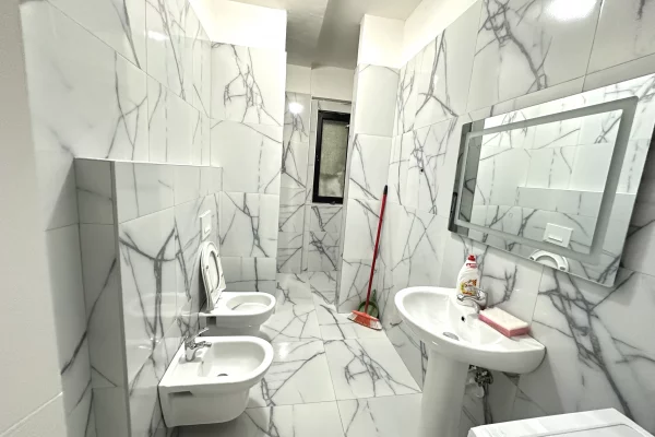 Shtepi me qera Apartament ne Tirane, 1+1, Mobilimi E mobiluar, Pagesa 47,000  Leke.