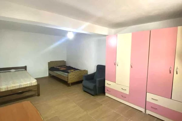 Shtepi me qera 1+1 ne Tirane - 200 Euro
