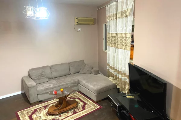 Shtepi me qera 2+1 ne Tirane - 45,000 Leke