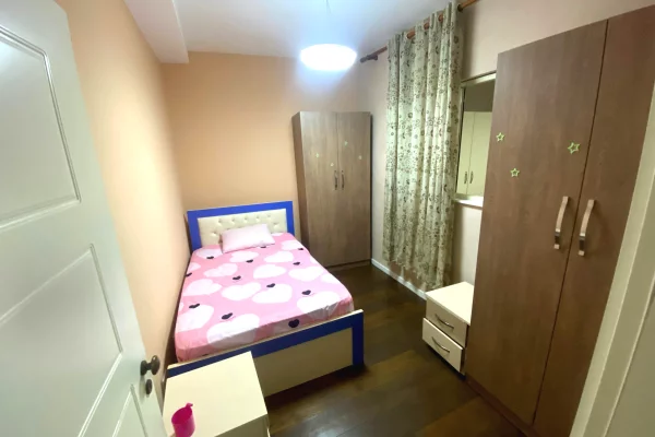 Shtepi me qera Vila Luksoze ne Tirane, 2+1, Mobilimi E mobiluar, Pagesa 45,000  Leke.