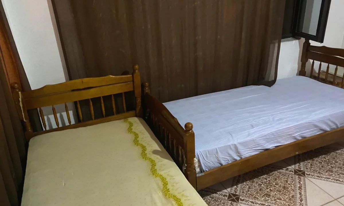 Shtepi me qera Shtepi Private ne Tirane, Garsoniere, Mobilimi E mobiluar, Pagesa 180  Euro.