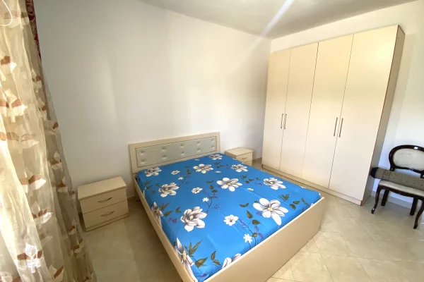 Shtepi me qera 1+1 ne Tirane - 27,000 Leke