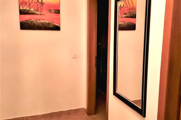 Shtepi ne shitje Apartament ne Tirane, 1+1, Mobilimi E mobiluar, Pagesa 120,000,000  Leke.