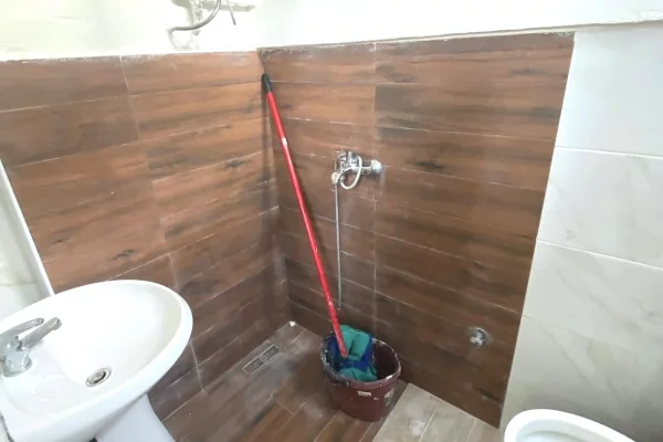 Shtepi me qera Apartament ne Tirane, Garsoniere, Mobilimi E mobiluar, Pagesa 15,000  Leke.