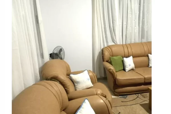 Shtepi me qera 2+1 ne Tirane - 300 Euro