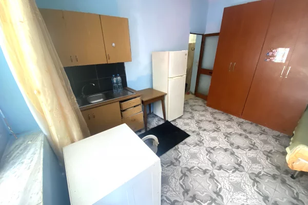 Shtepi me qera Shtepi Private ne Tirane, Garsoniere, Mobilimi E mobiluar, Pagesa 200  Euro.