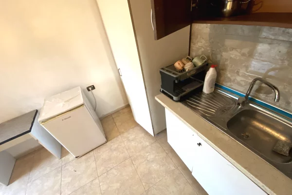 Shtepi me qera Shtepi Private ne Tirane, Garsoniere, Mobilimi E mobiluar, Pagesa 180  Euro.