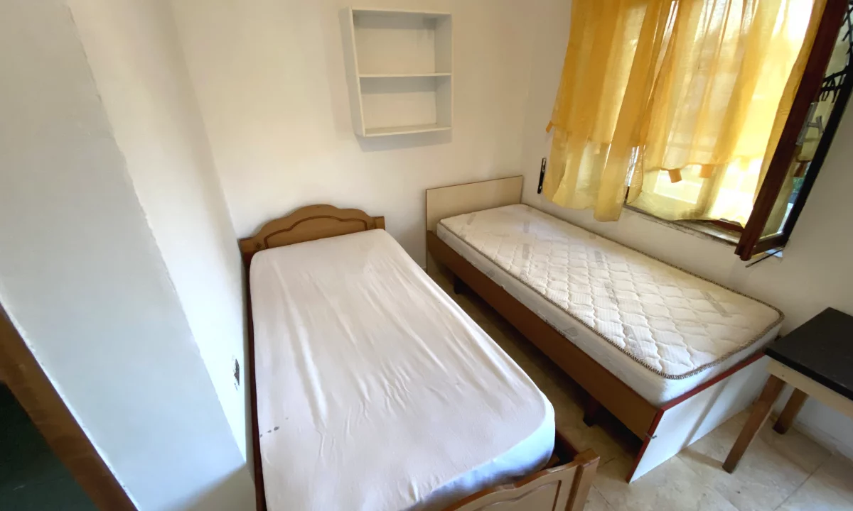 Shtepi me qera Shtepi Private ne Tirane, Garsoniere, Mobilimi E mobiluar, Pagesa 180  Euro.