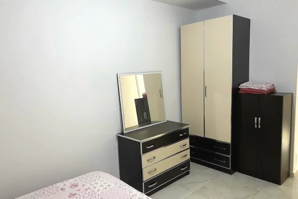 Shtepi me qera Apartament ne Tirane, 1+1, Mobilimi E mobiluar, Pagesa 400  Euro.