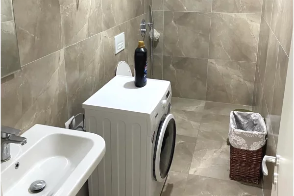 Shtepi me qera Apartament ne Tirane, 1+1, Mobilimi E mobiluar, Pagesa 400  Euro.