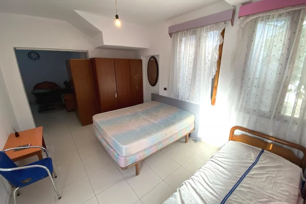 Shtepi me qera Vila Luksoze ne Tirane, Garsoniere, Mobilimi E mobiluar, Pagesa 25,000  Leke.