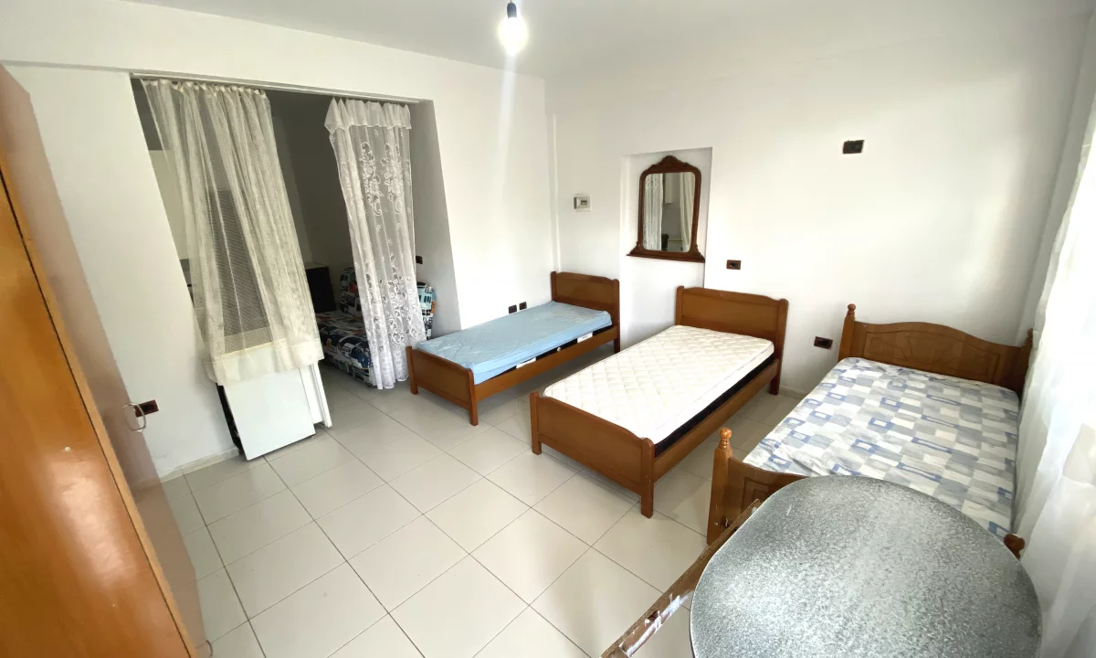 Shtepi me qera Shtepi Private ne Tirane, Garsoniere, Mobilimi E mobiluar, Pagesa 22,000  Leke.