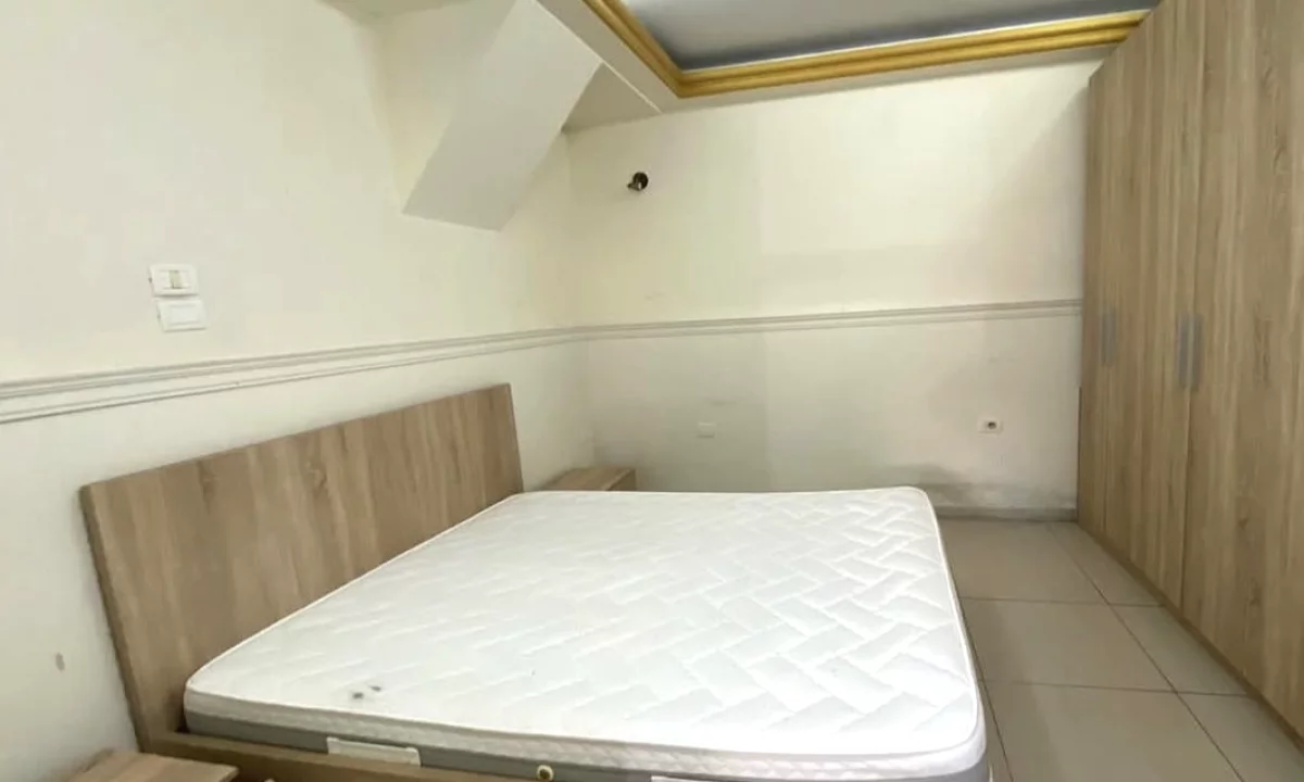 Shtepi me qera Apartament ne Tirane, 1+1, Mobilimi E mobiluar, Pagesa 28,000  Leke.