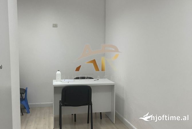 Shitet ambjent biznesi ne qender te Tiranes 