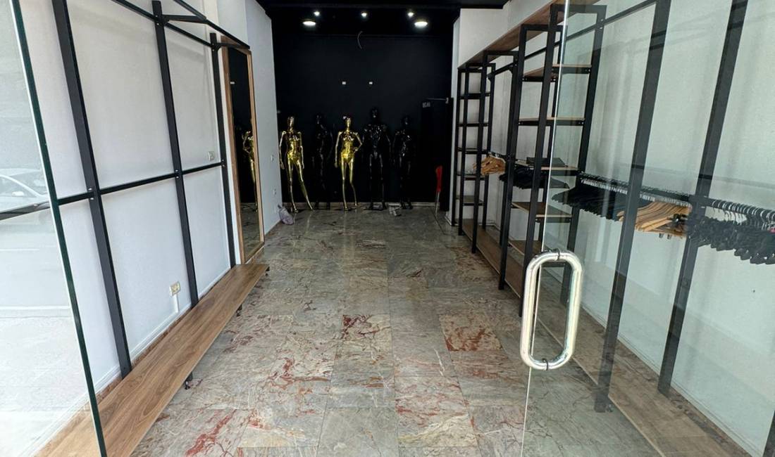 Jepet Dyqan me Qera tek Selvia