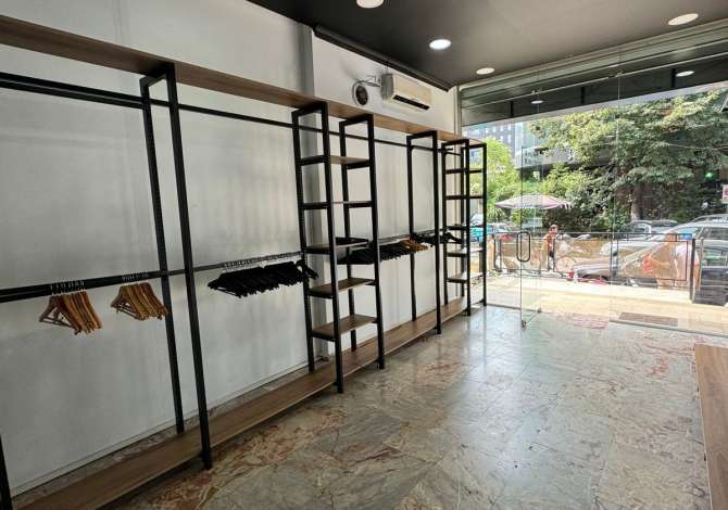 Jepet Dyqan me Qera tek Selvia