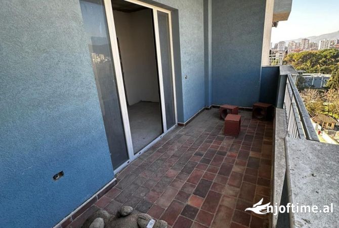 Apartment for sale in Elbasan 3+1, Emty