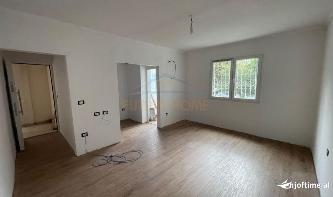 Apartment for sale in Tirana Garsoniere, Emty