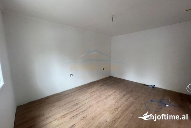 Apartment for sale in Tirana Garsoniere, Emty