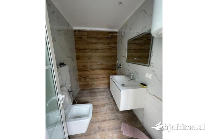 Apartment for sale in Tirana Garsoniere, Emty