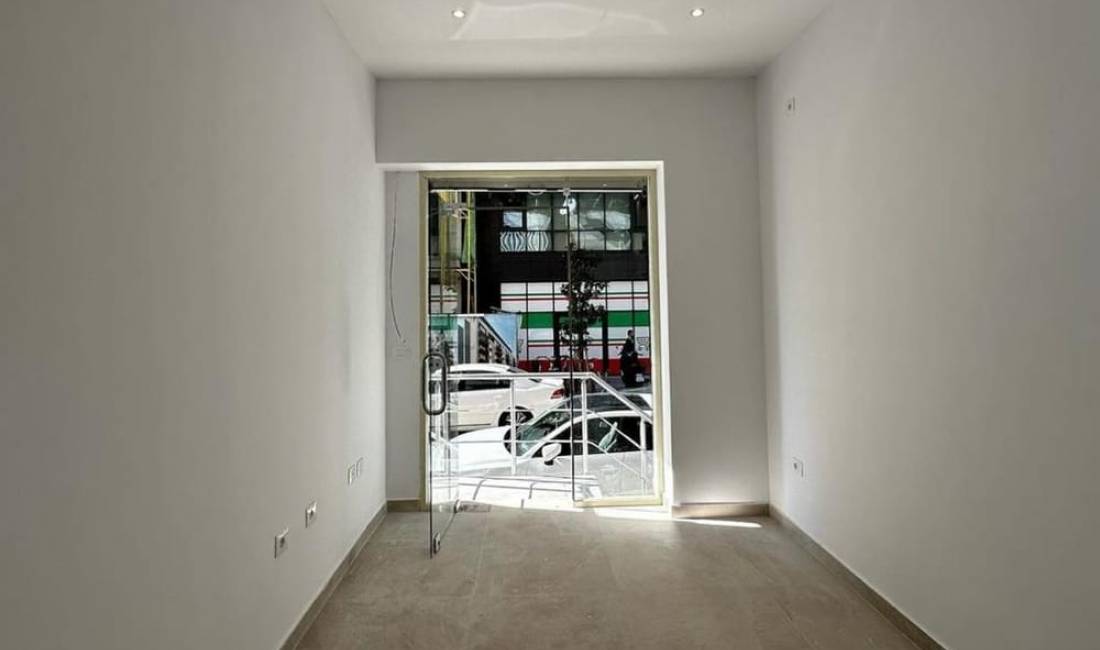 Ne Rrugen Margarita Tutulani ofrojme per qira ambient biznesi.