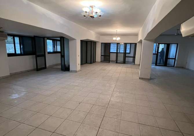 Business Property in Sale 1+1 in Tirana - 260,000 Euro