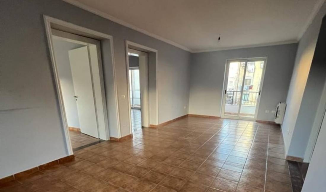 Jepet me qera ambjent per zyra te 21 dhjetori.