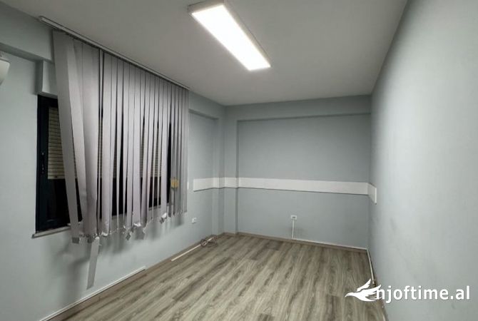 Business Property for Rent 3+1 in Tirana - 1,200 Euro