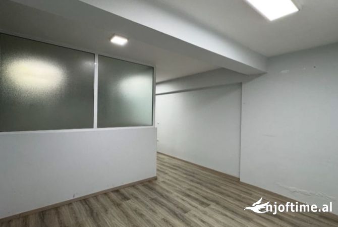 Business Property for Rent 3+1 in Tirana - 1,200 Euro