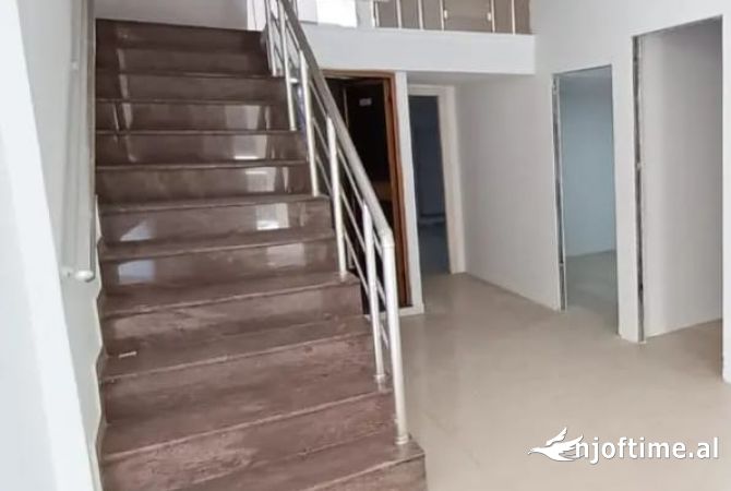 Business Property for Rent 1+1 in Tirana - 1,500 Euro