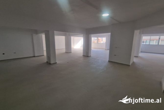 Ne Laprake Japim Ambient Me Qira!