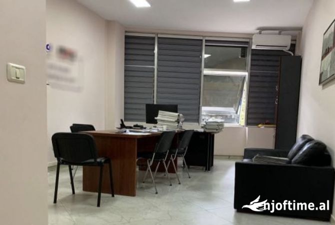 Business Property for Rent 3+1 in Tirana - 700 Euro