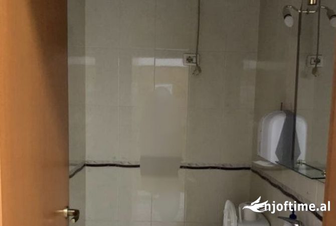 Business Property for Rent 3+1 in Tirana - 700 Euro
