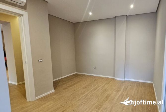 JEPET ME QIRA AMBIENT PER ZYRA NE QENDER TE TIRANES!