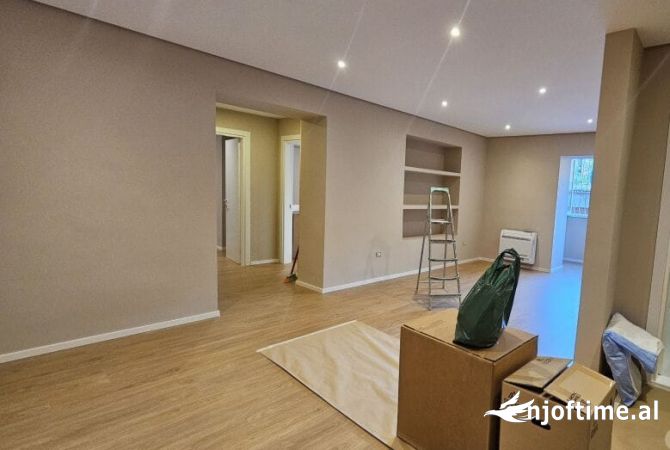 JEPET ME QIRA AMBIENT PER ZYRA NE QENDER TE TIRANES!