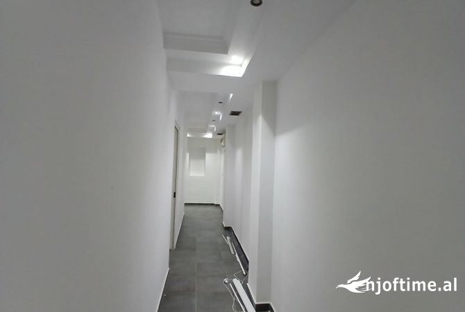 Jepet me qera njesi komerciale Kati 2  Godine private Myslym  Shyr