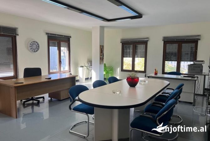 ZYRE PER QIRA TEK RRUGA E ELBASANIT!