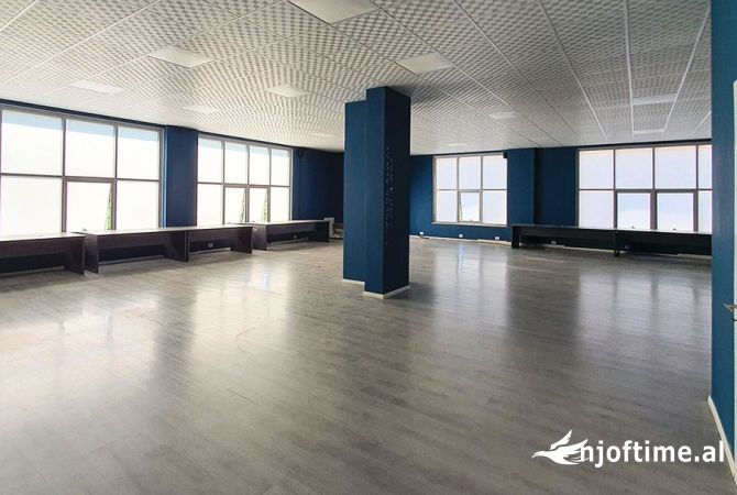 Business Property in Sale 3+1 in Tirana - 700,000 Euro