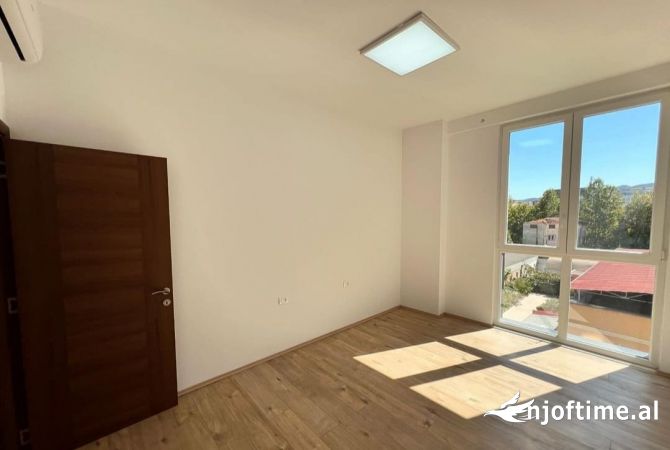 ZYRE PER QIRA PRANE ISH-PARKUT! Organizim: 2+1+1 tualet & ballkon.