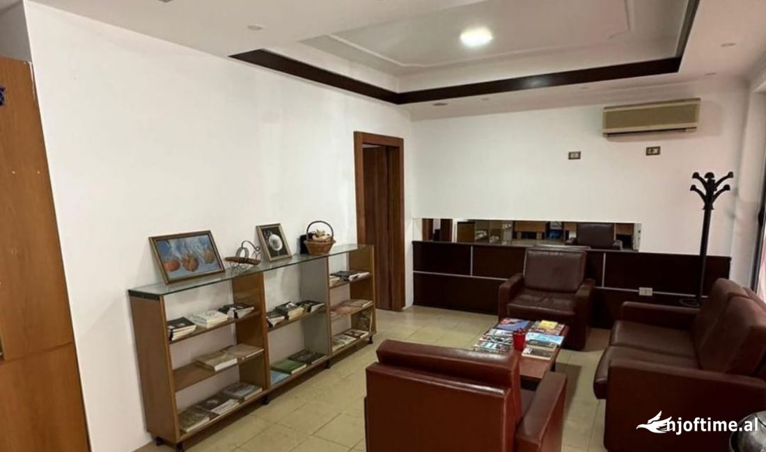 Ambient Ne Shitje! Rruga Viktor Eftimiu Prane shkolles vasil shanto