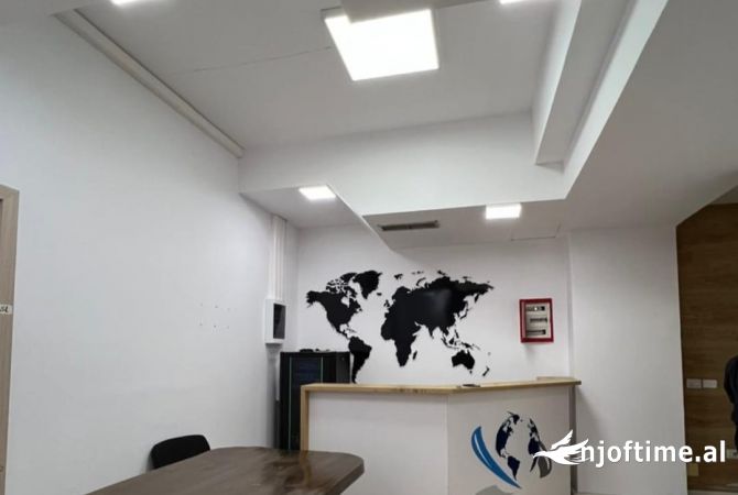 Ambjent Biznesi me Qera Kryqezimi i Selvise me Pazarin e Ri