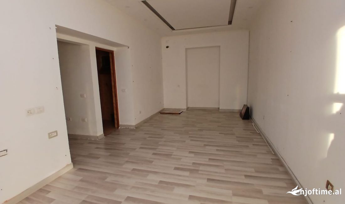 Jepet me qera Dyqan / njesi tregtare