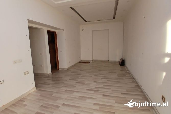 Jepet me qera Dyqan / njesi tregtare