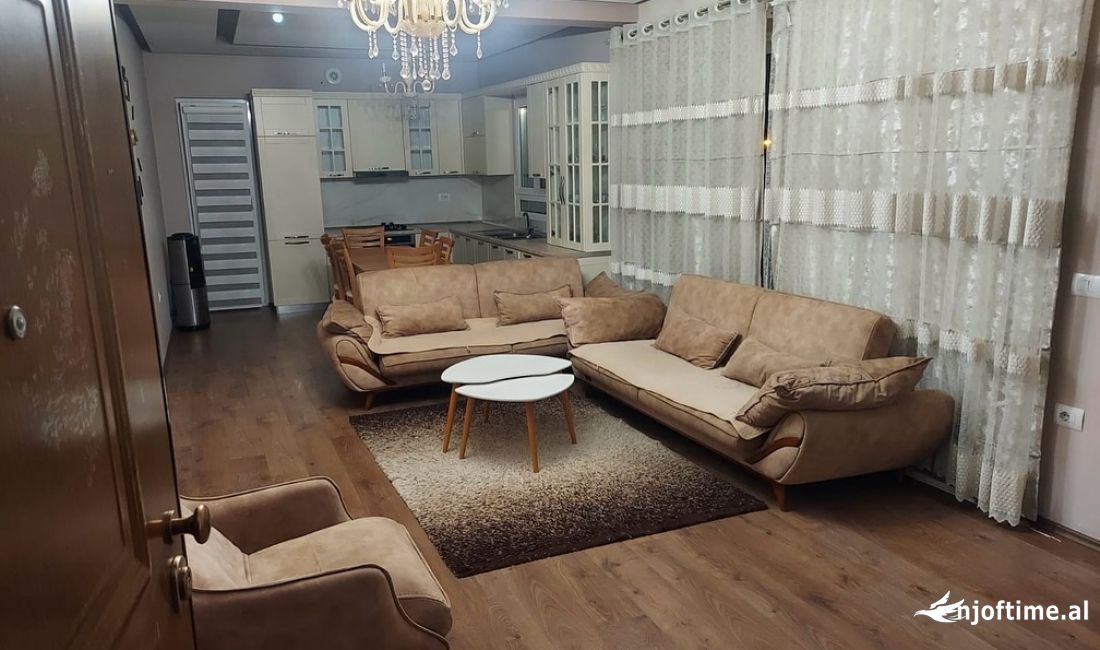 Shtepi me qera Apartament ne Tirane, 2+1, Mobilimi E mobiluar, Pagesa 500  Euro.