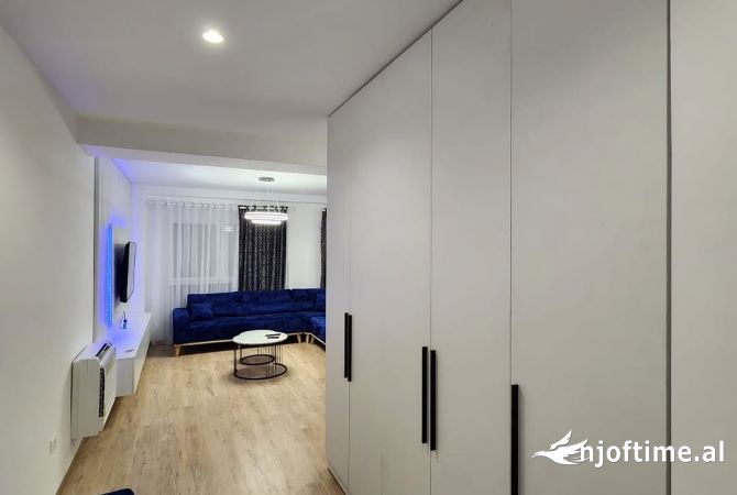 Shtepi me qera Apartament ne Tirane, 2+1, Mobilimi E mobiluar, Pagesa 1,600  Euro.